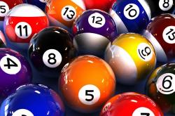 开云下载-王权黄昏还是新纪元序曲，阿斯顿马丁横扫红牛，佩雷兹一停战术惊艳围场