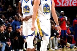 开云下载-传言库里加入湖人网络疯传