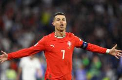 开云体育入口-欧国联比赛举办地古都风情浓郁，赛事备受关注