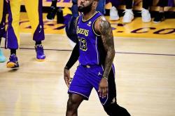 开云下载-勇士击败湖人，保持不败纪录