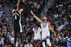 开云APP-灰熊惨败马刺，哈登全场最高30分无助于球队胜利