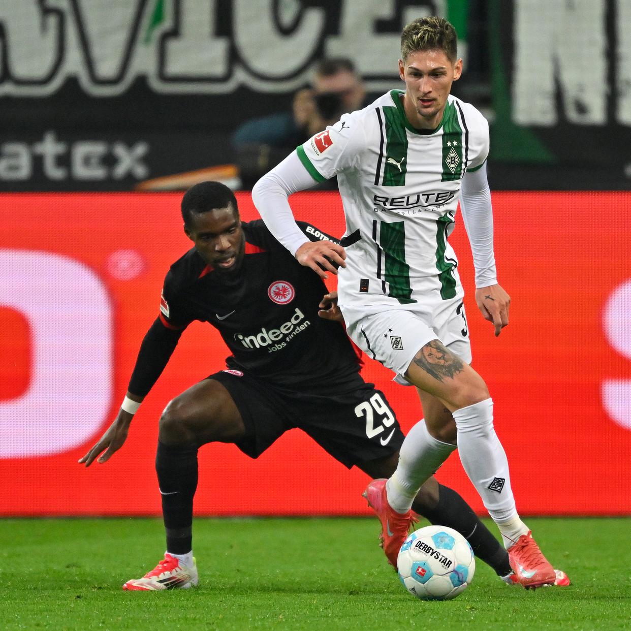 门兴格拉德巴赫击败汉堡SV,保持不败 门兴格拉德巴赫击败汉堡SV,保持不败