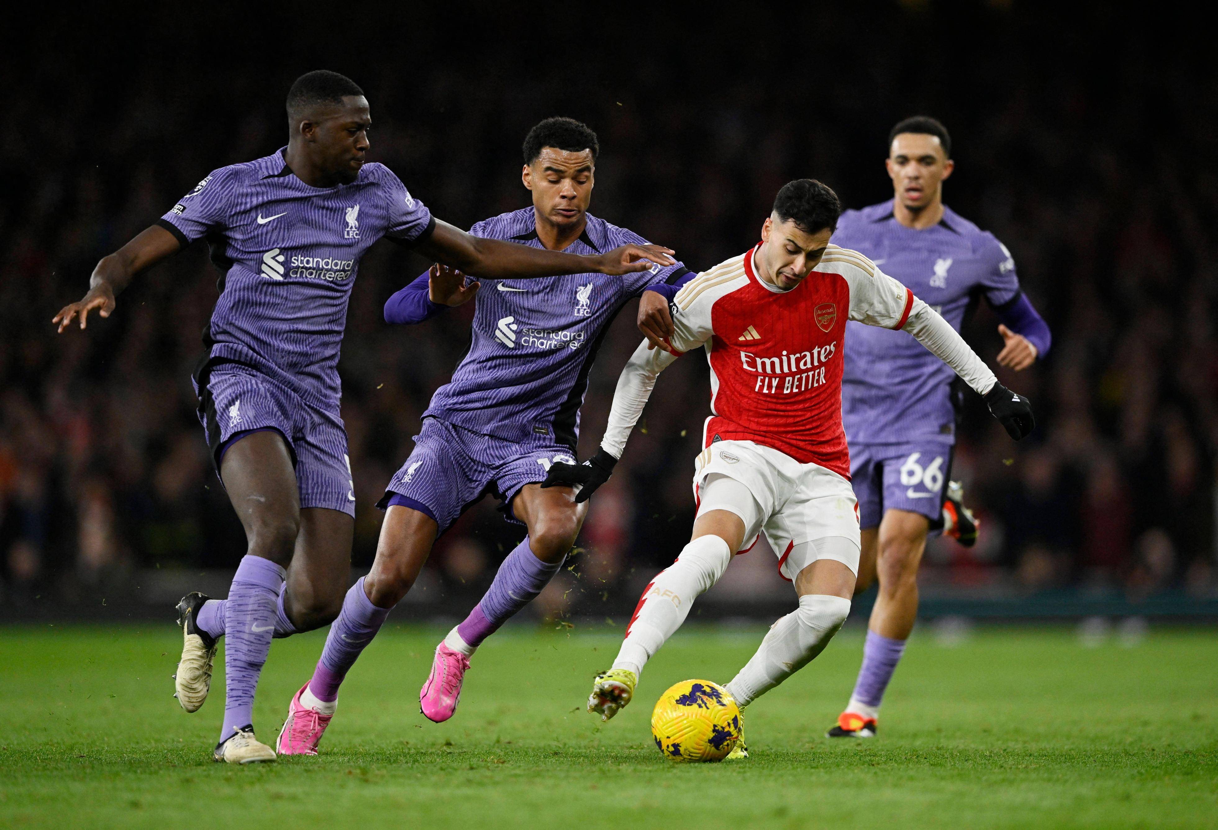 阿森纳主场失利，新赛季士气低迷！