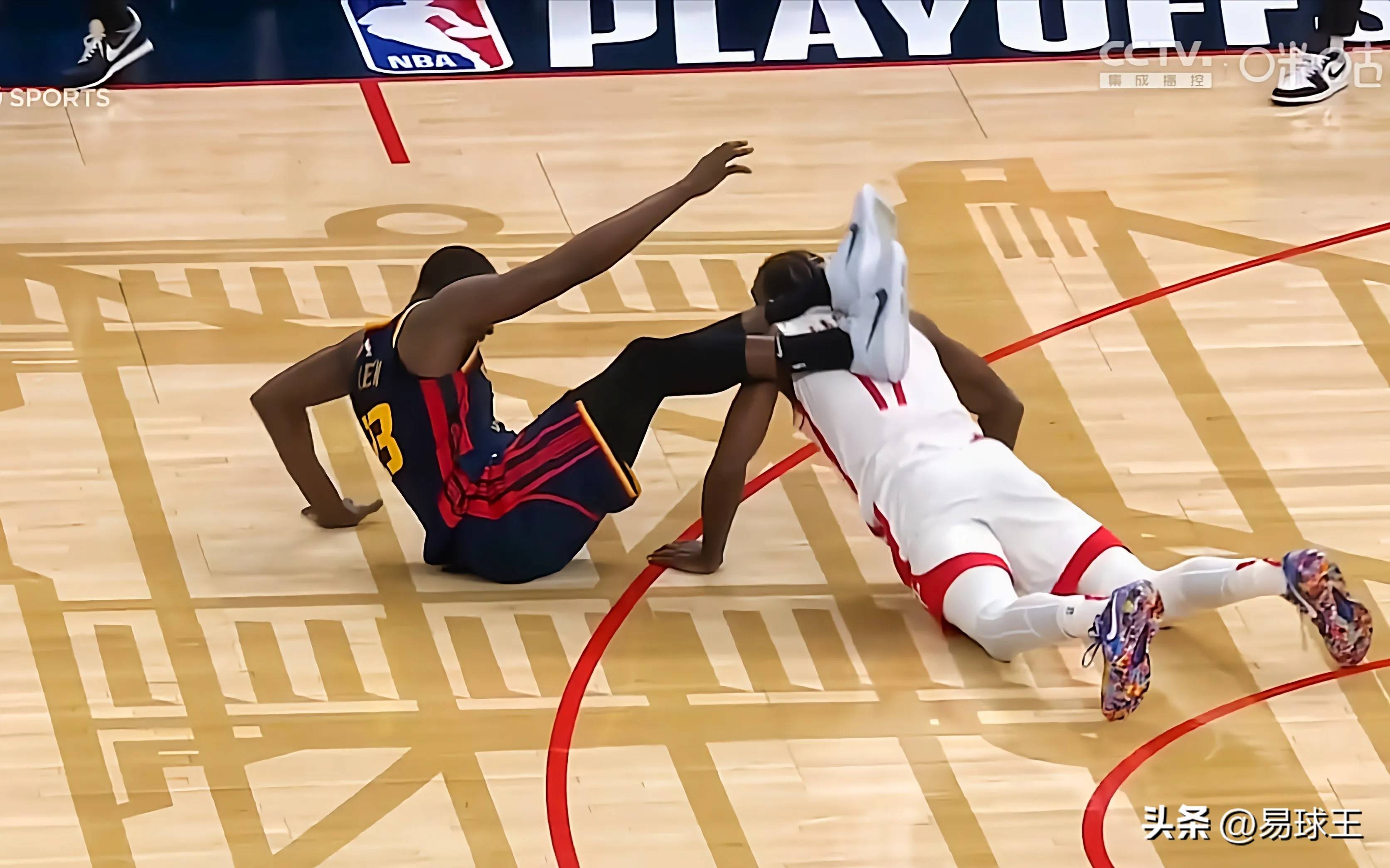 火箭客场惊险击败勇士