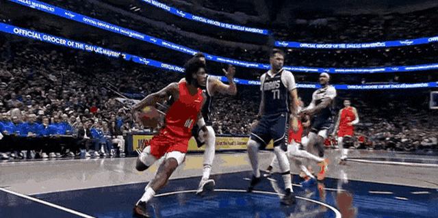 包含开拓者客场不敌独行侠,遭遇三连败的词条 包含开拓者客场不敌独行侠,遭遇三连败的词条