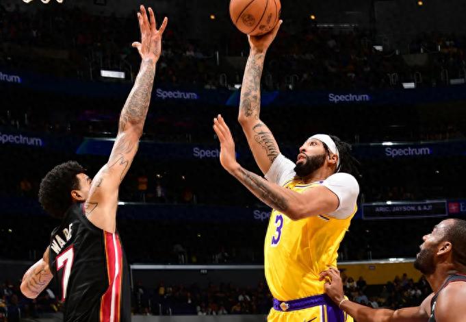 篮网惨败活塞,遭遇三连败 篮网惨败活塞,遭遇三连败