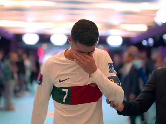 葡萄牙队惨遭淘汰，C罗或将告别国家队