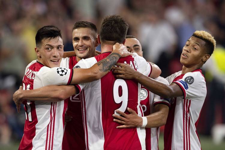 荷甲球队连续取得胜利，夺冠前景一片光明