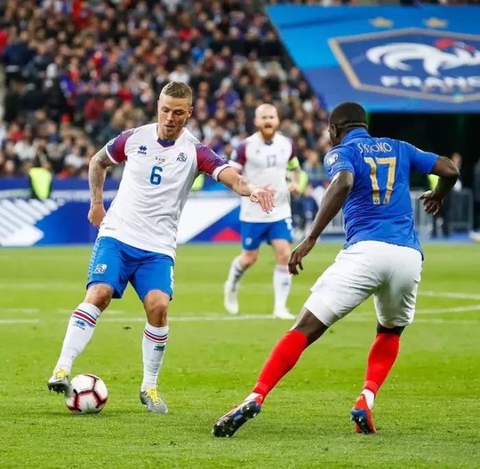 希腊队遭遇挑战，欧预赛告负落幕