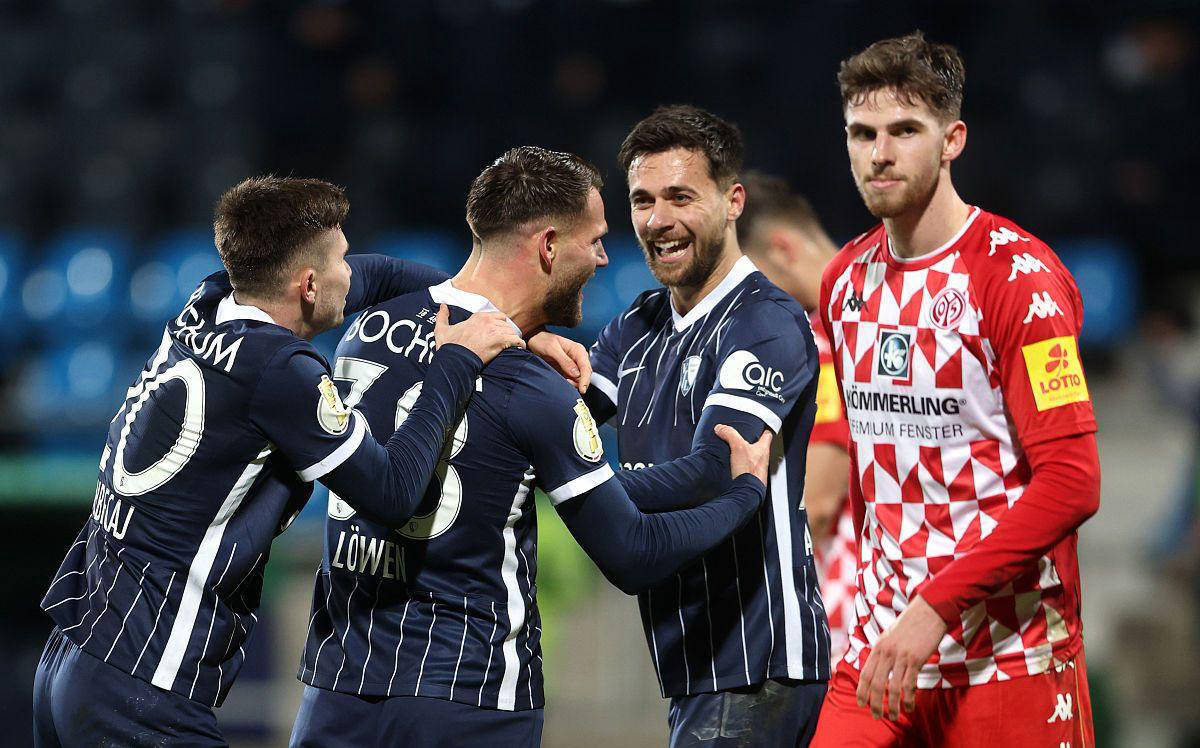 霍芬海姆遭遇客场惨败，争冠希望渺茫