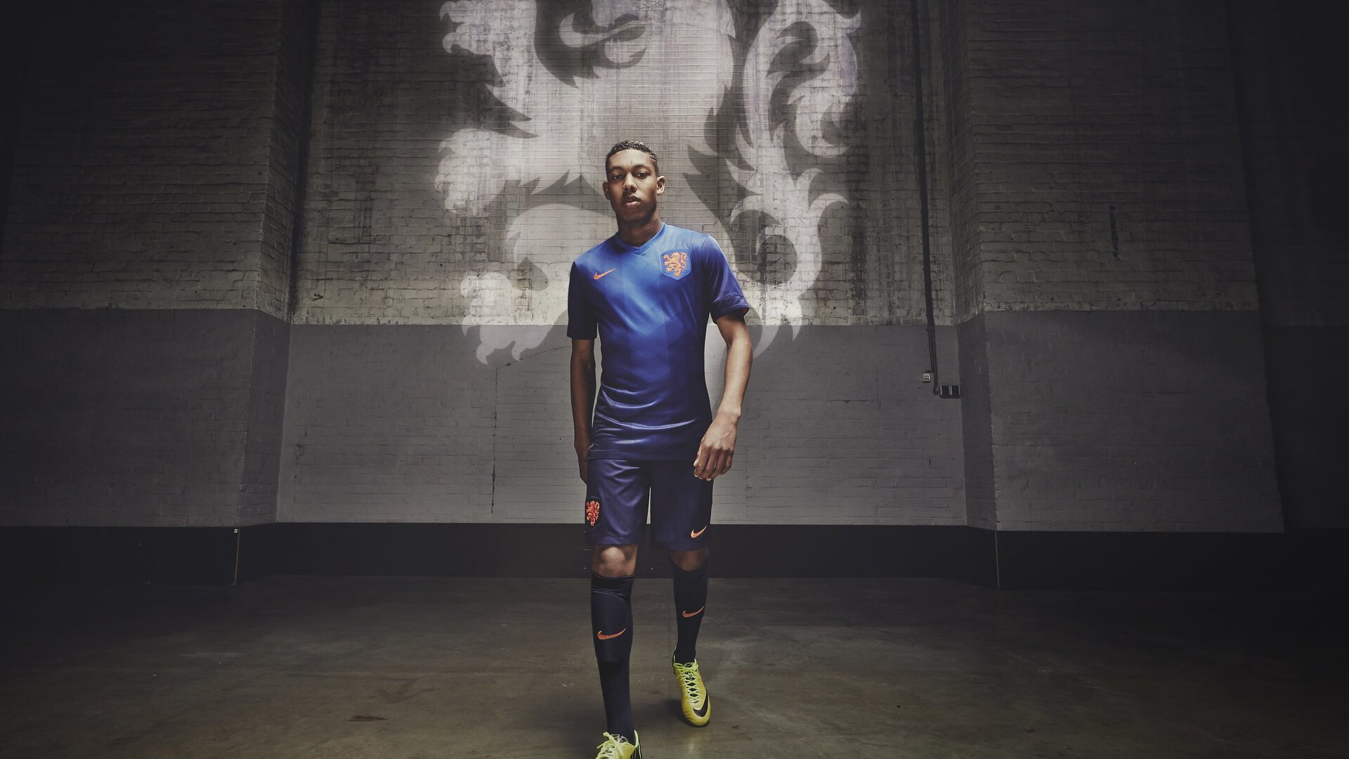 足球的两极艺术，洪都拉斯的混凝土式封锁，与罗德里在德甲的统治者时间