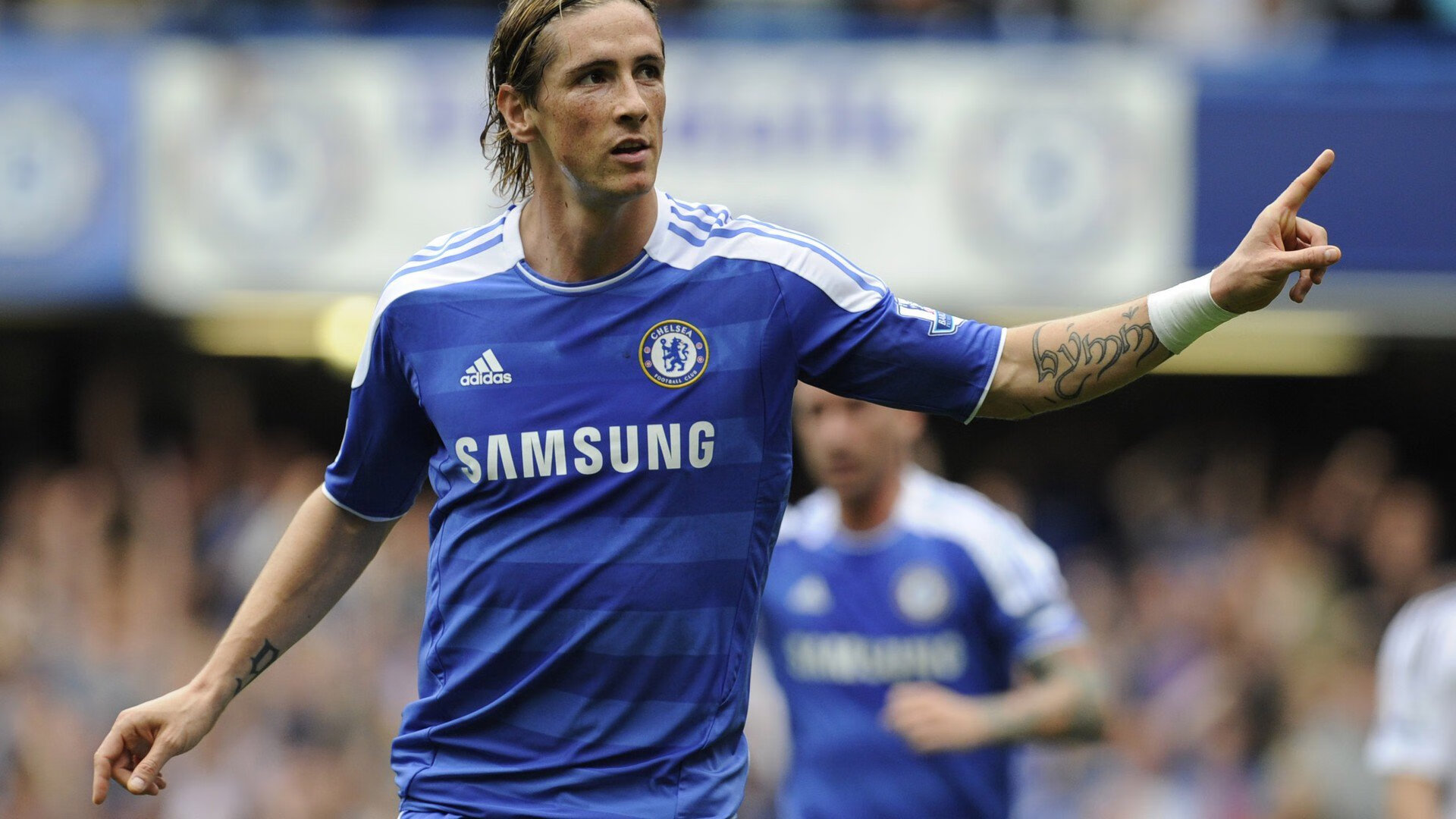 雷暴撕裂极夜，萨内神级一击与冰岛的生死突围