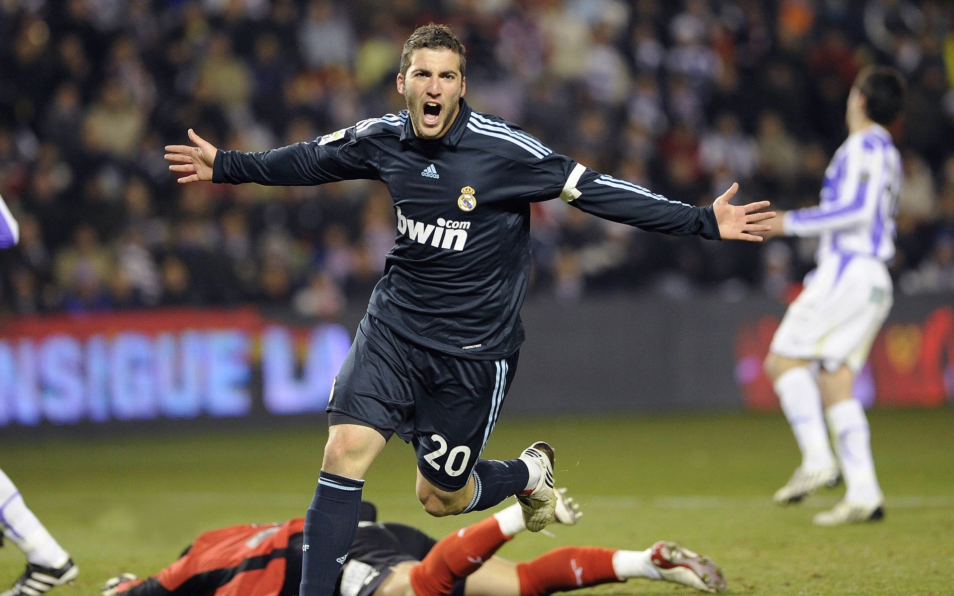 斩断心魔！德罗赞关键先生一战，开拓者力克骑士迎破局